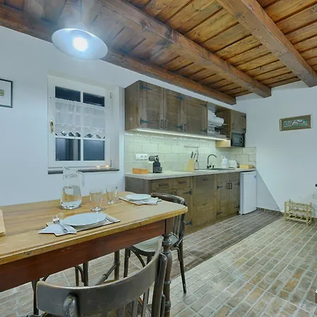 Koekenyhaz Vendeghaz * Kotcse