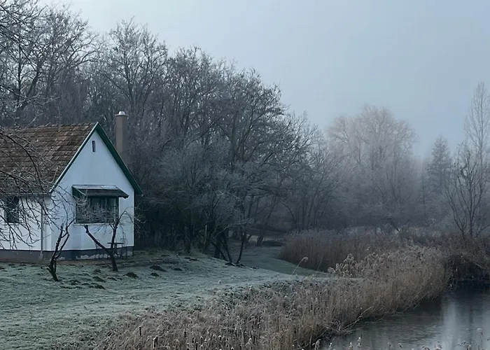 Koekenyhaz Vendeghaz Kotcse