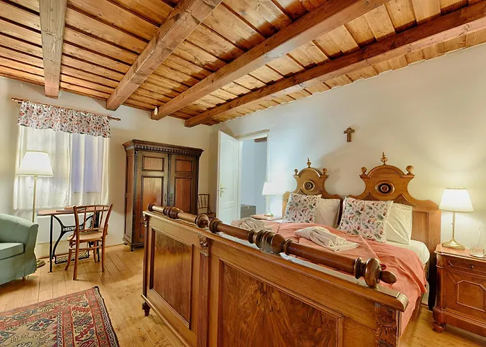 Koekenyhaz Vendeghaz דירה