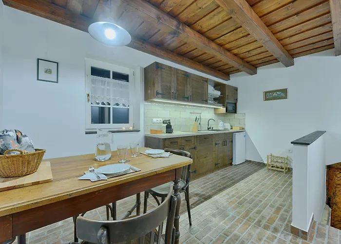 Koekenyhaz Vendeghaz * Kotcse